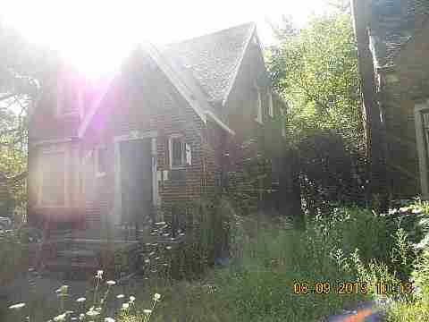 2901 Fullerton (3)_m.jpg